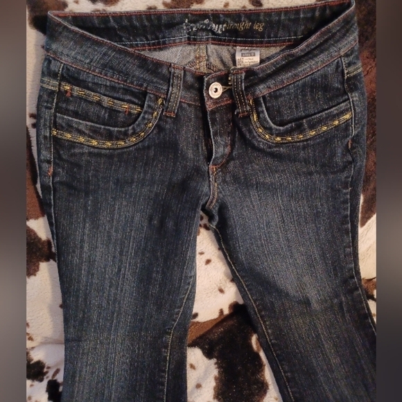 FARLOW STRAIGHT LEG JEANS, SIZE 9. - Picture 3 of 10